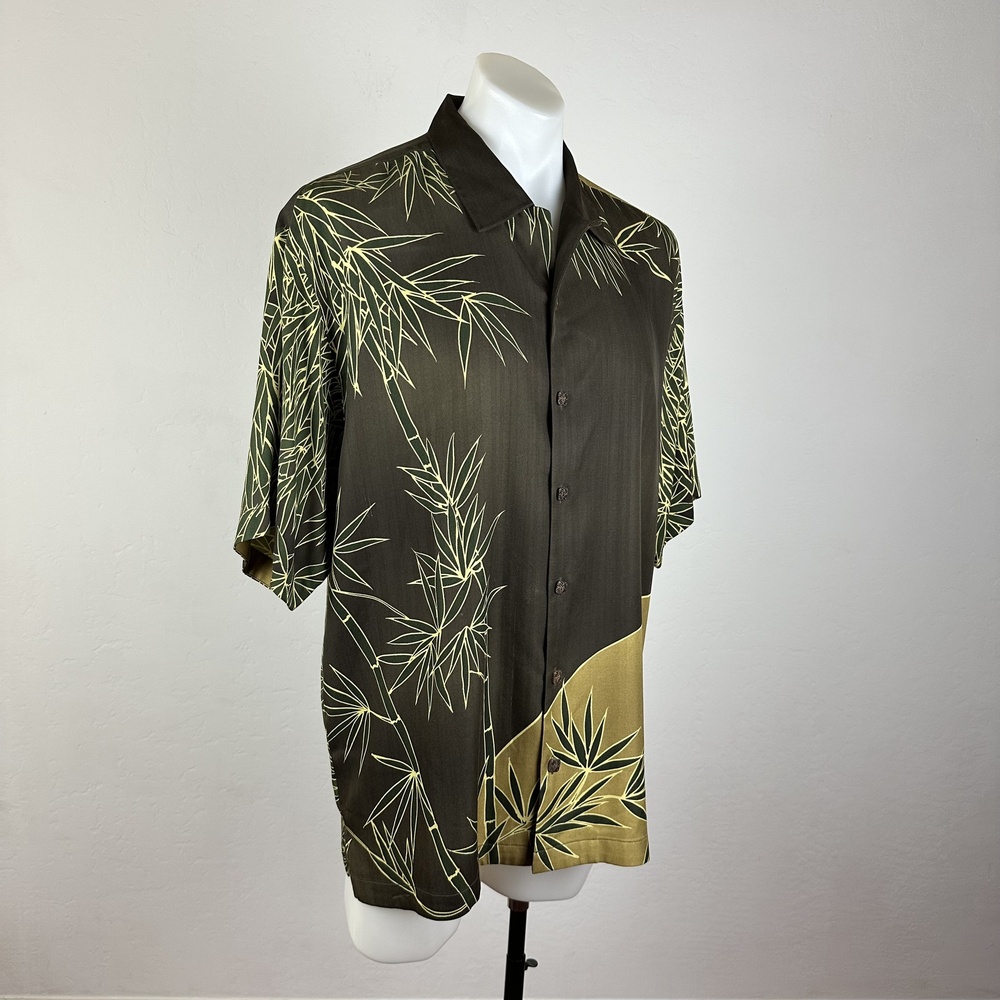 Tommy Bahama 100% Silk Asymmetrical Design Shirt - Picture 5 of 8
